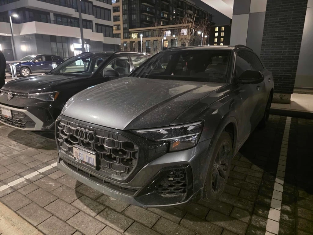 Audi Q8 * Progressiv * CARFAX * ЦЕНА ДО БГ, снимка 1