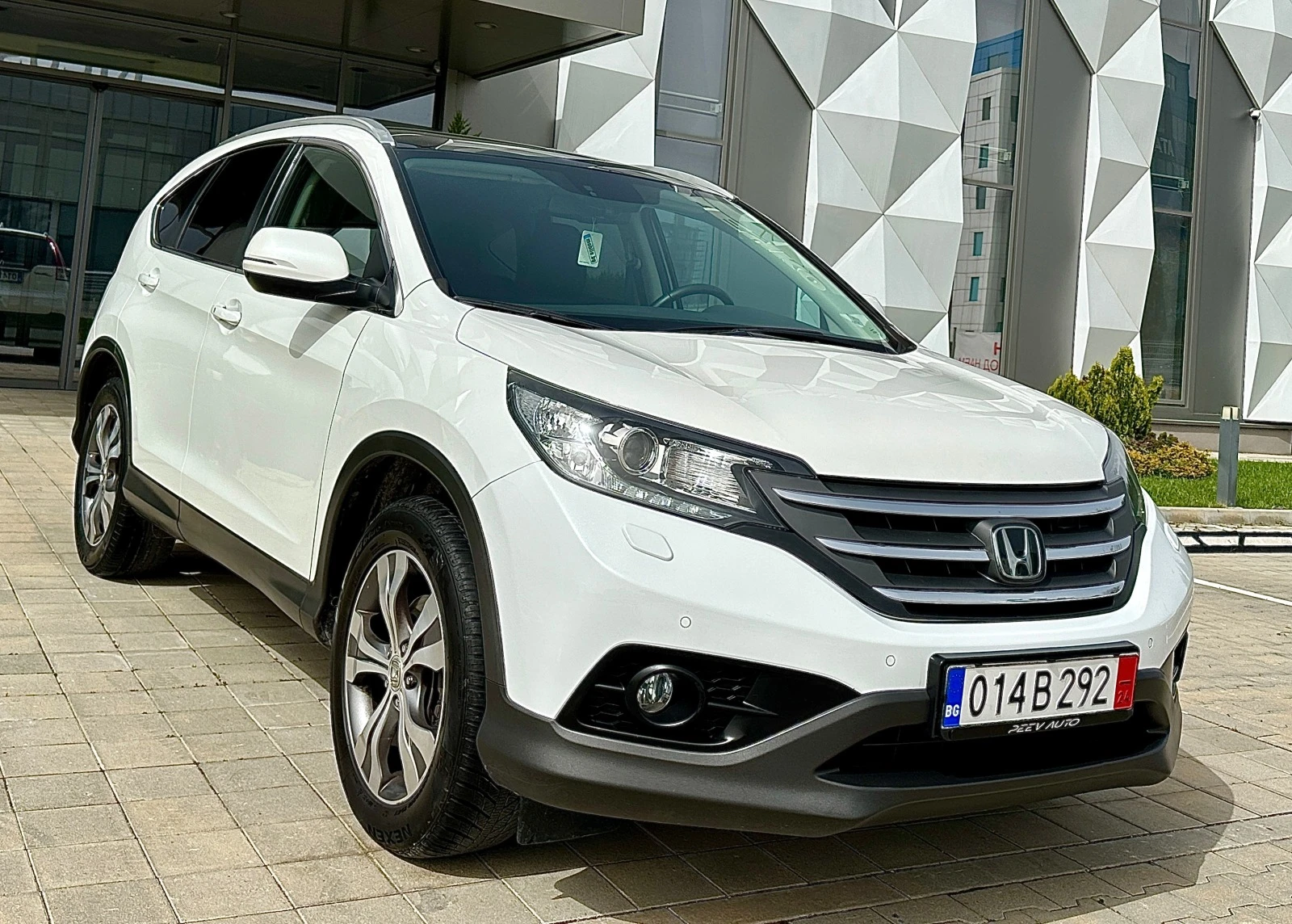 Honda Cr-v DISTRONIK#PANORAMA#KEYLESS GO#PODGREV#KAMERA#PERLA - изображение 4