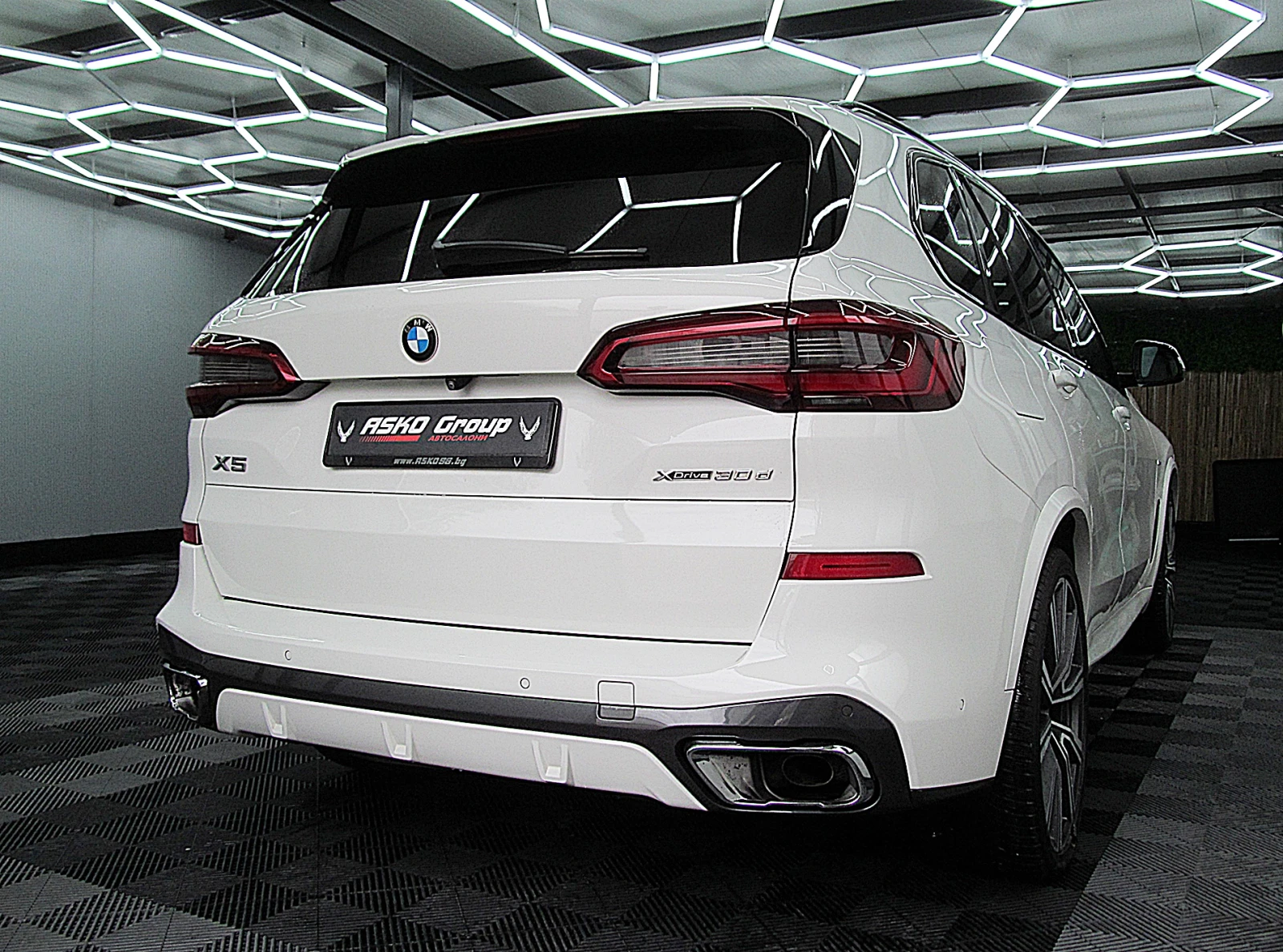 BMW X5 M-paket/INDIVIDUAL// Keyless/СОБСТВЕН ЛИЗИНГ - изображение 6