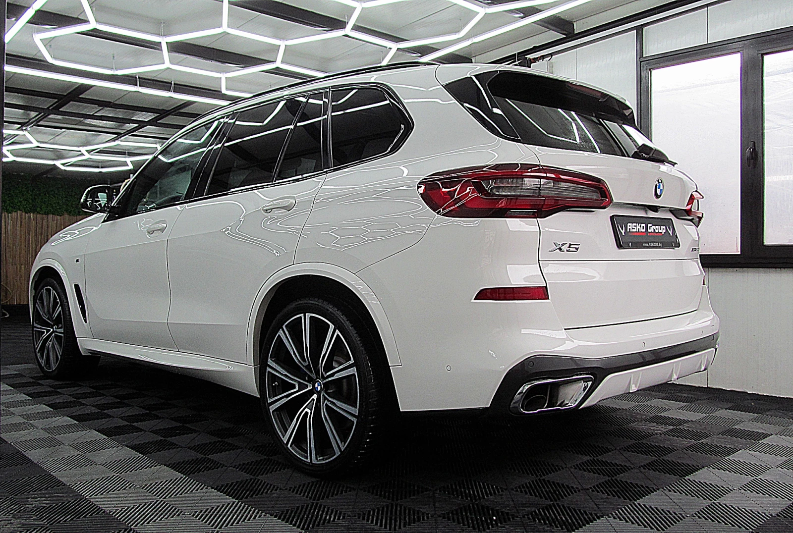 BMW X5 M-paket/INDIVIDUAL// Keyless/СОБСТВЕН ЛИЗИНГ - изображение 4