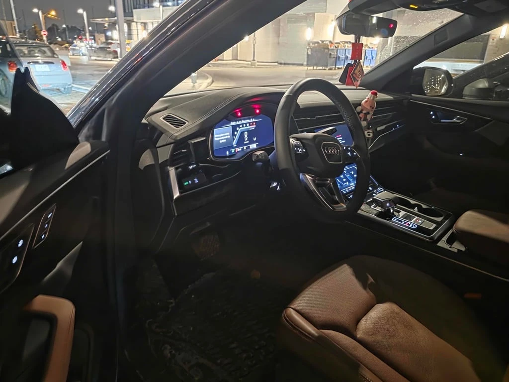 Audi Q8 * Progressiv * CARFAX * ЦЕНА ДО БГ - изображение 6