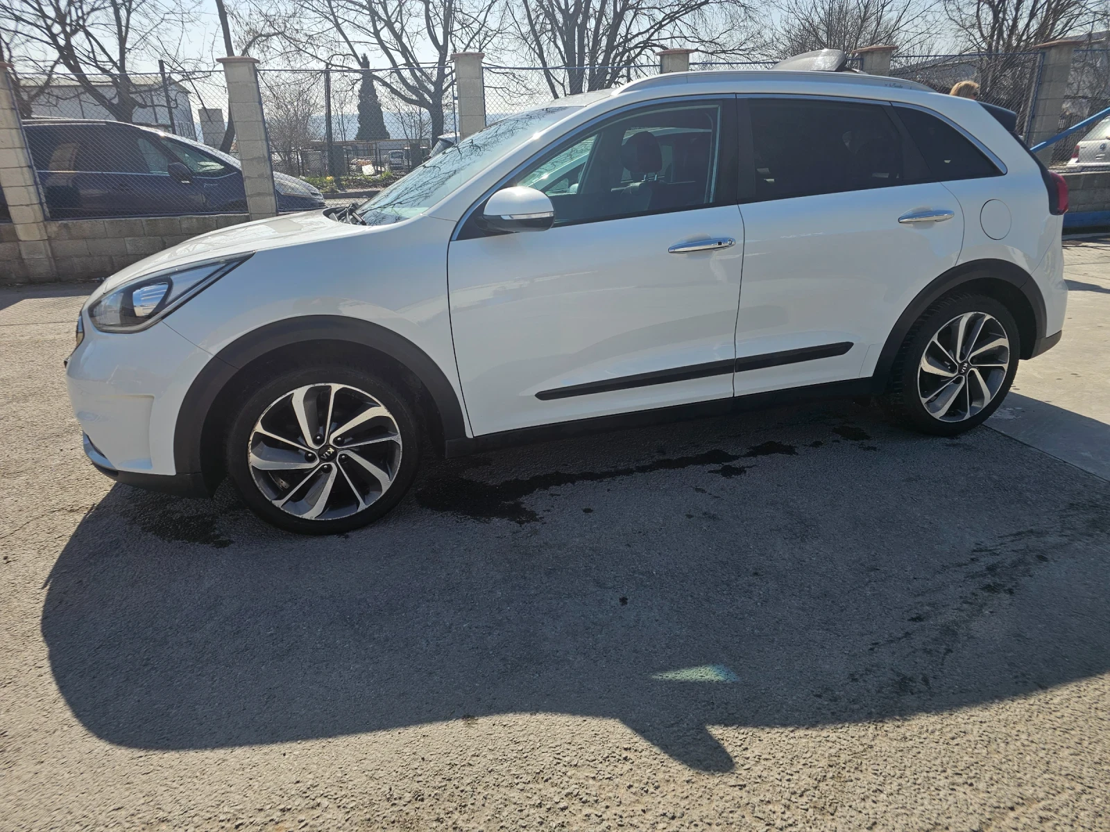 Kia Niro 1.6 hybrid , снимка 3 - Автомобили и джипове - 53824380