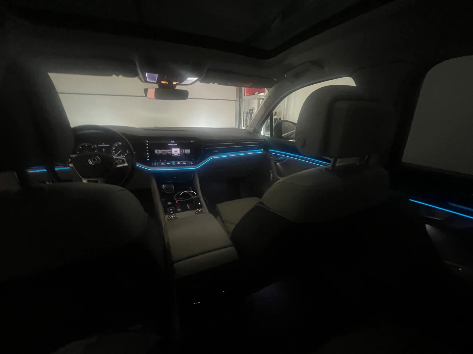 VW Touareg V6 tdi, снимка 10 - Автомобили и джипове - 54196719