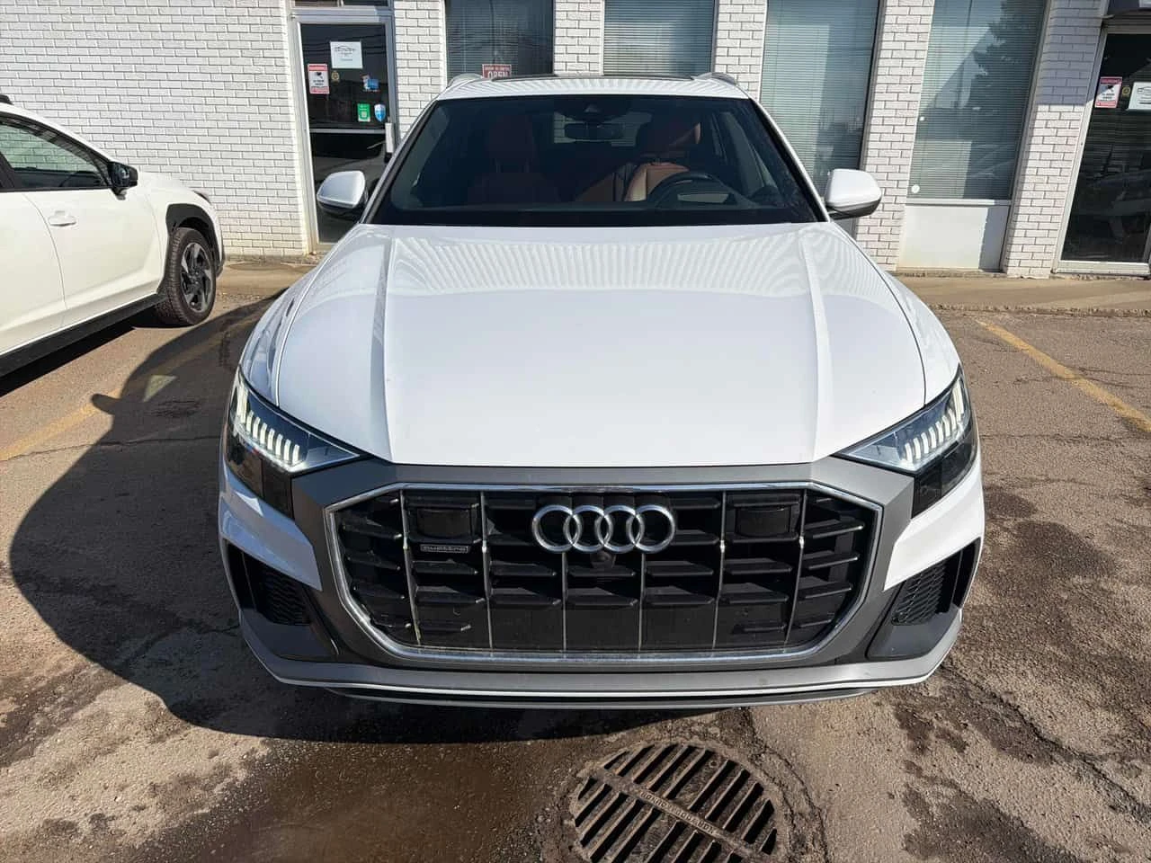 Audi Q8 Technik/ОБДУХВАНЕ/ПАНОРАМА/ДИСТРОНИК/360 КАМЕРИ, снимка 2 - Автомобили и джипове - 54230059