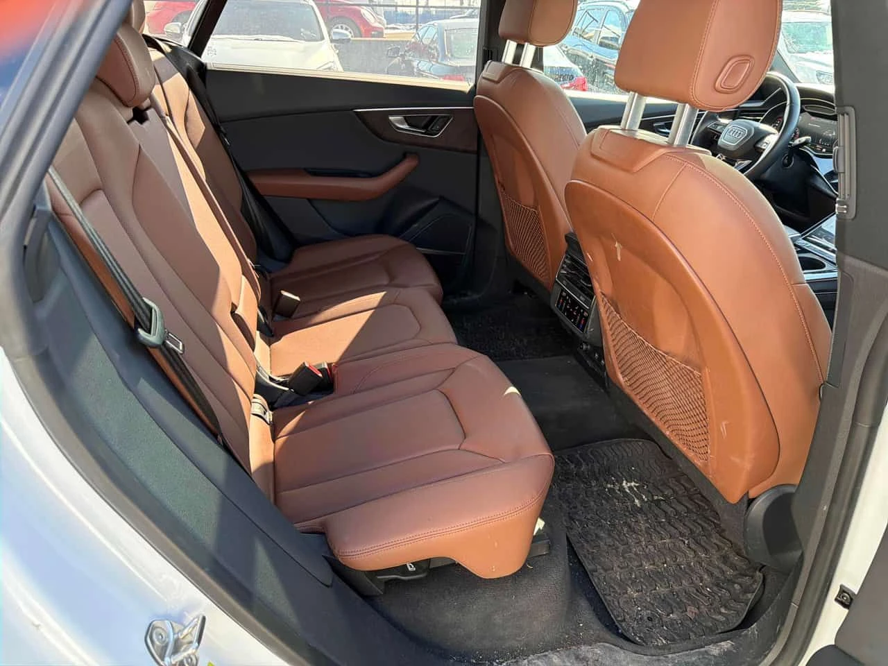 Audi Q8 Technik/ОБДУХВАНЕ/ПАНОРАМА/ДИСТРОНИК/360 КАМЕРИ, снимка 11 - Автомобили и джипове - 54230059