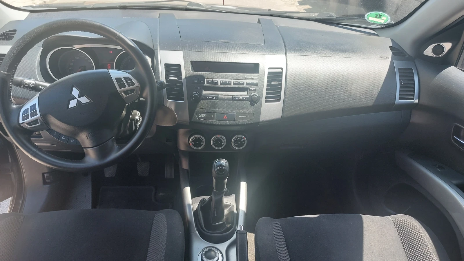 Mitsubishi Outlander 4х4-бензин ръчка, снимка 6 - Автомобили и джипове - 54819997