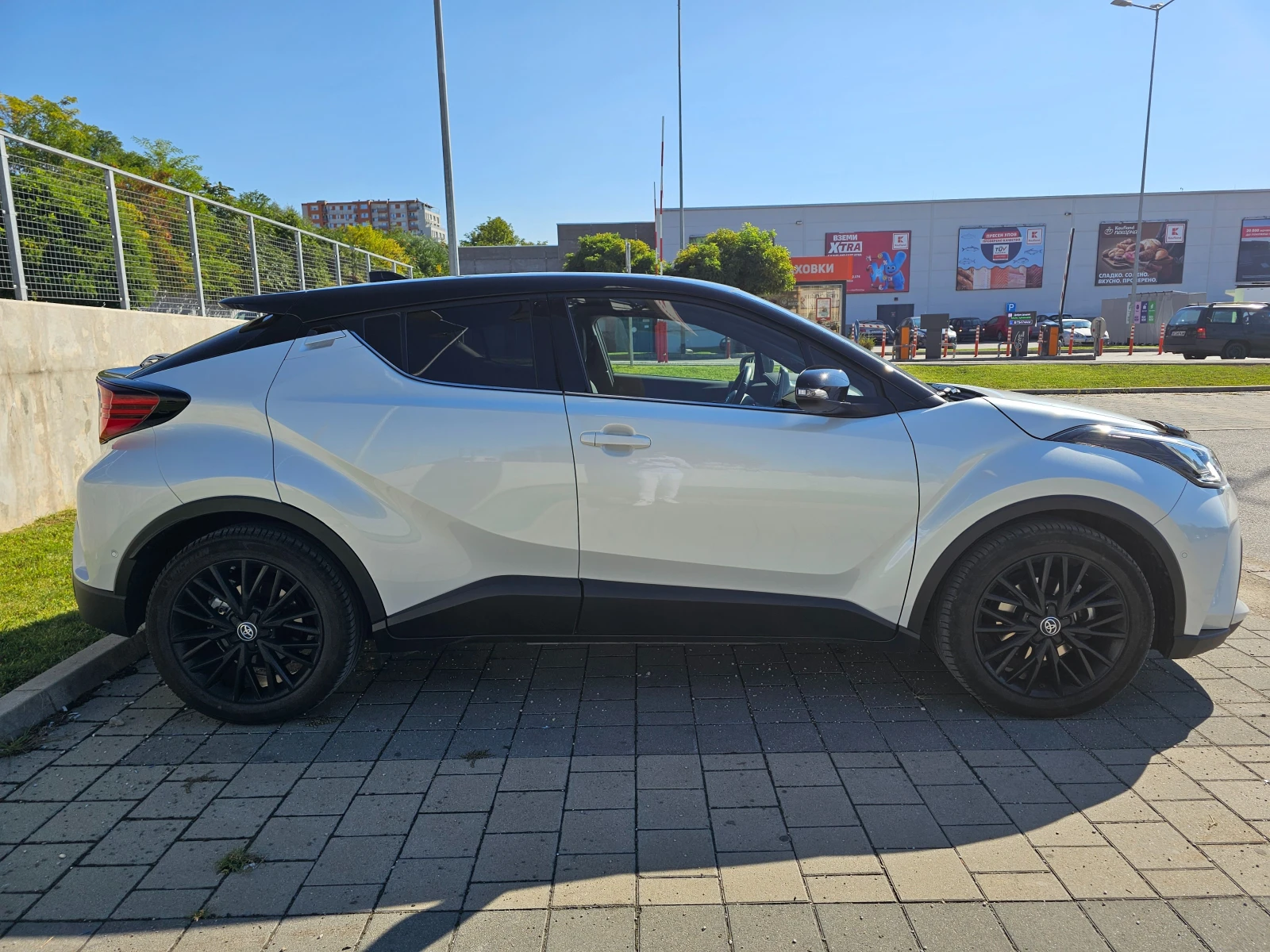 Toyota C-HR 2.0 Hybrid Cuore, снимка 3 - Автомобили и джипове - 56074633