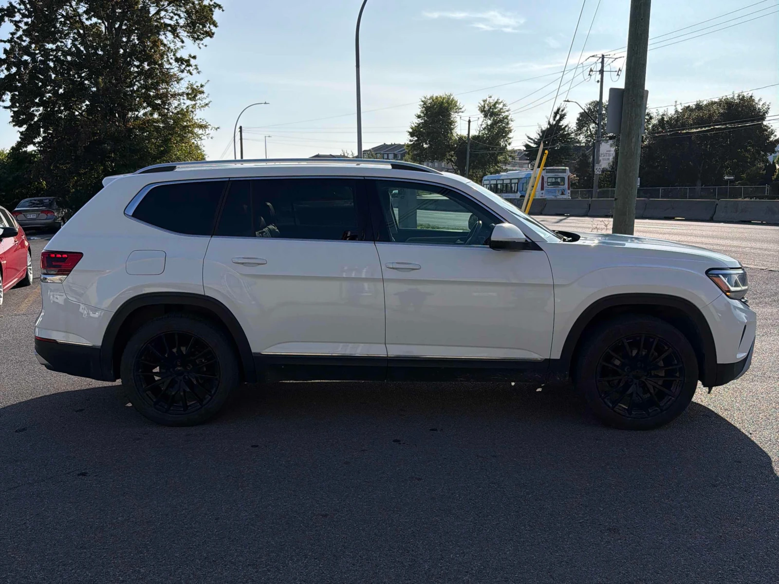 VW Atlas * Highline * CARFAX * ФИНАНСИРАНЕ, снимка 3 - Автомобили и джипове - 56076166