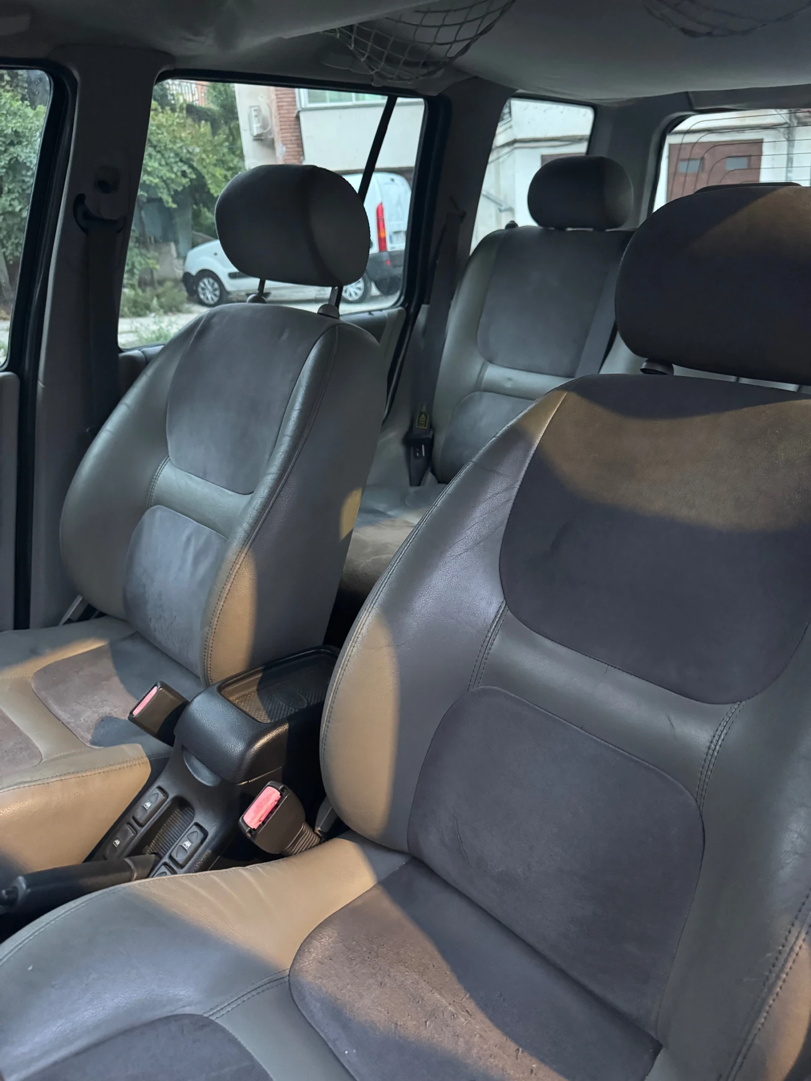 Land Rover Freelander, снимка 11 - Автомобили и джипове - 56205744