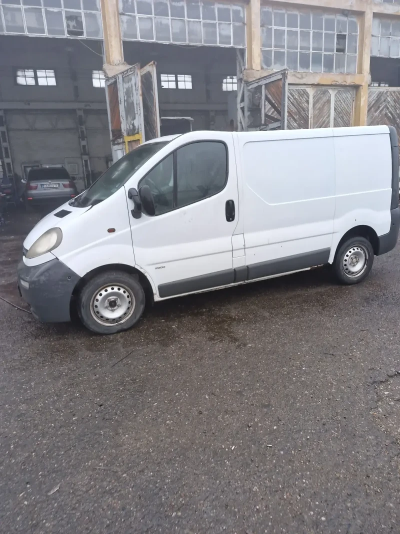 Opel Vivaro 1.9 CDTI 6 Скорости, снимка 1 - Бусове и автобуси - 48155616