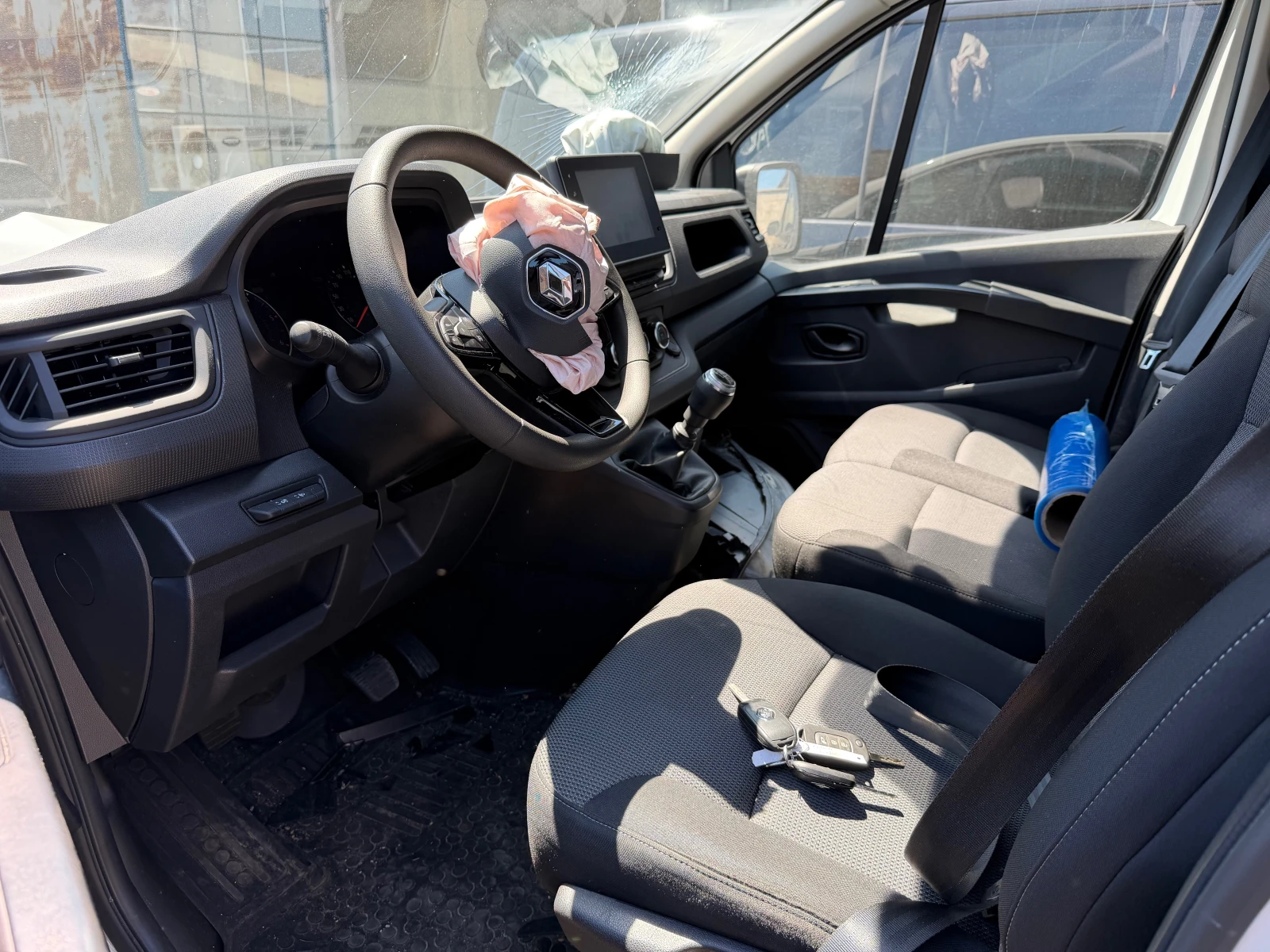 Renault Trafic 2.0CDI 131, снимка 4 - Бусове и автобуси - 54657434