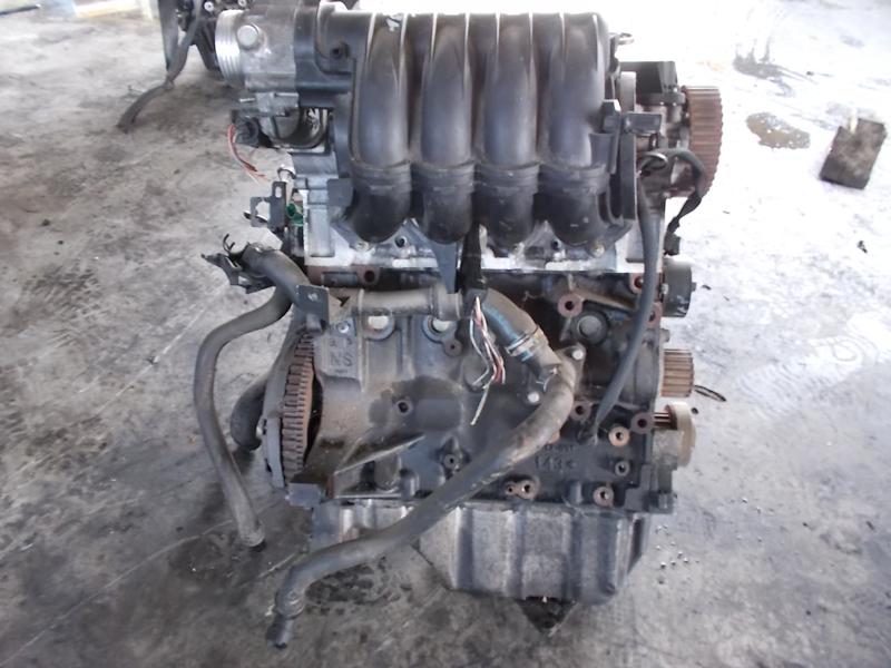Двигател за Peugeot 206, снимка 3 - Части - 17040002