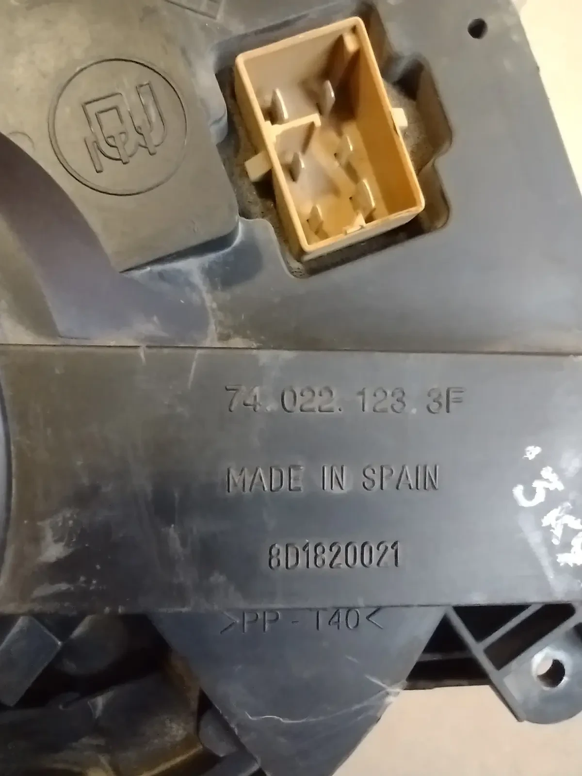 740221233F     VW Passat V, Audi A4 B5 74 022 123 3F | Mobile.bg   2