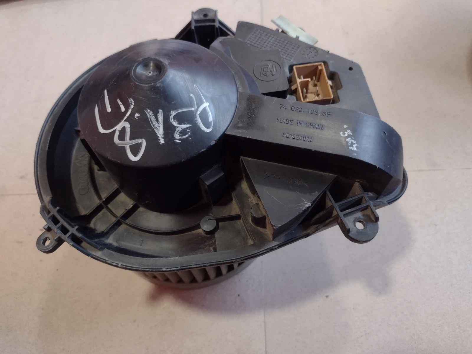 740221233F     VW Passat V, Audi A4 B5 74 022 123 3F | Mobile.bg   1