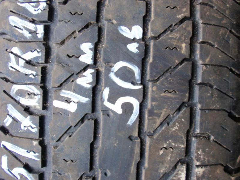 Гуми Всесезонни 235/70R16, снимка 4 - Гуми и джанти - 7009328