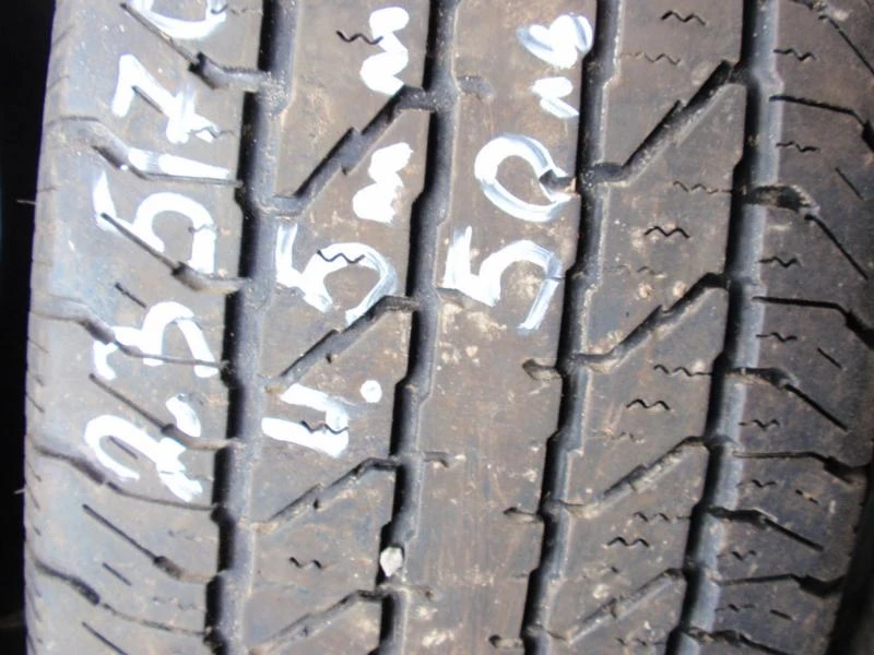 Гуми Всесезонни 235/70R16, снимка 5 - Гуми и джанти - 7009328