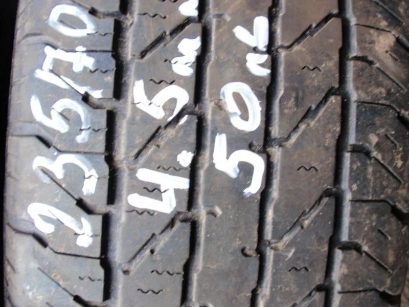 Гуми Всесезонни 235/70R16, снимка 7 - Гуми и джанти - 7009328