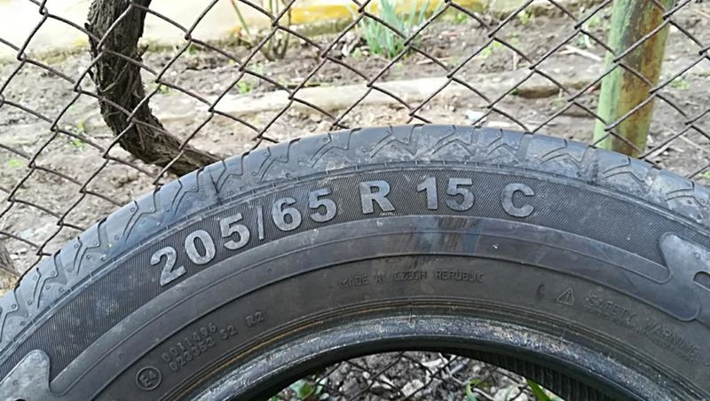 Гуми Летни 205/65R15, снимка 7 - Гуми и джанти - 24773811