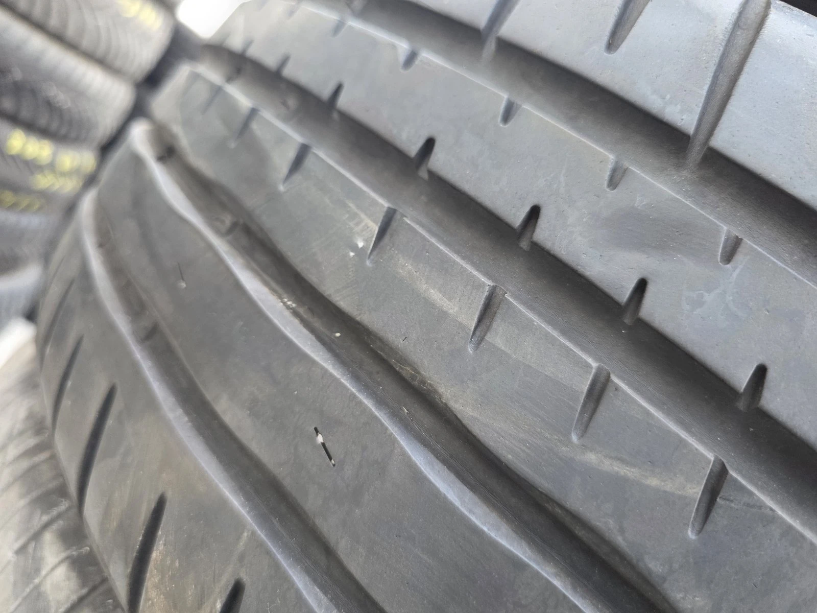 Гуми Летни 205/40R18, снимка 4 - Гуми и джанти - 56730681