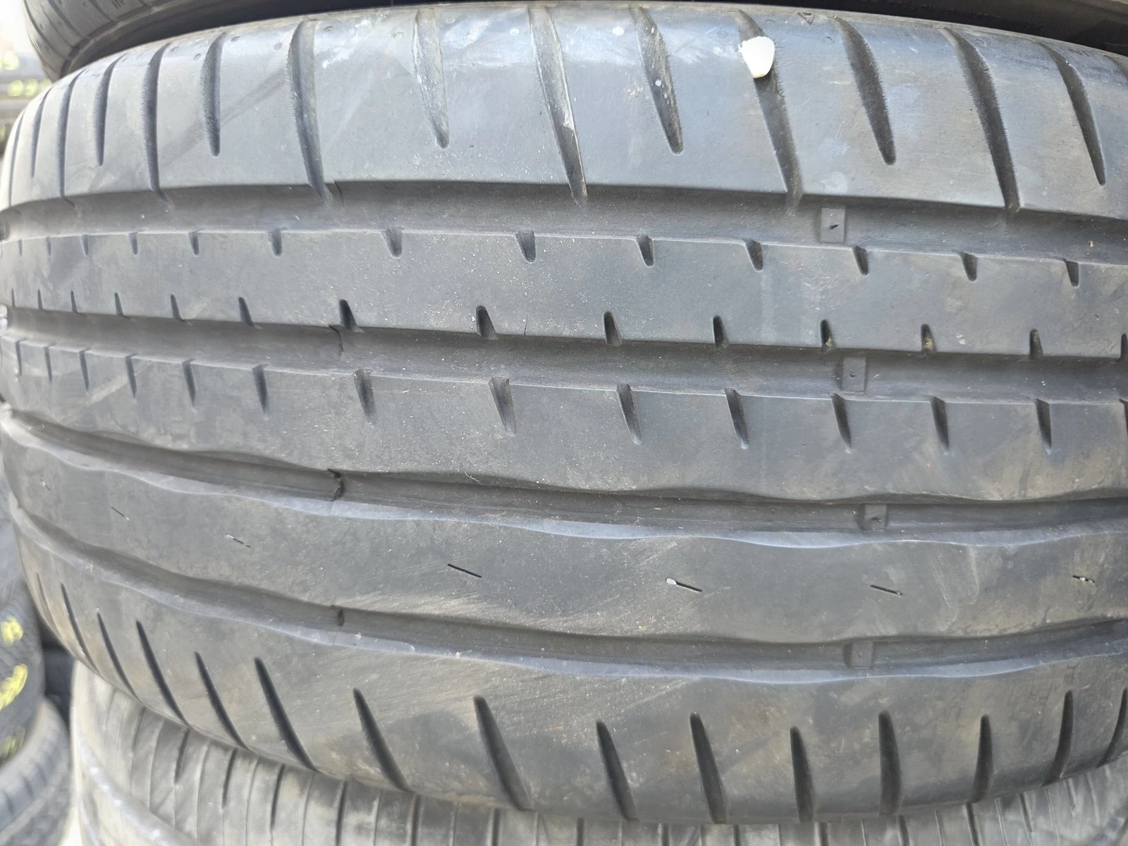 Гуми Летни 205/40R18, снимка 2 - Гуми и джанти - 56730681