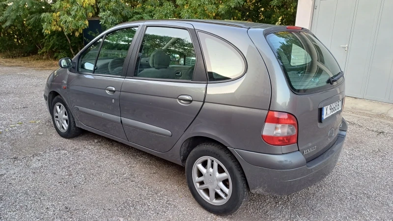 Renault Scenic, снимка 8 - Автомобили и джипове - 47066898