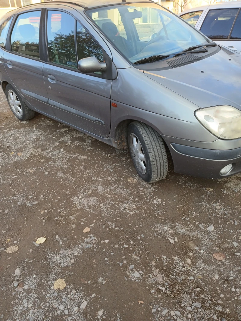 Renault Scenic, снимка 2 - Автомобили и джипове - 48001962