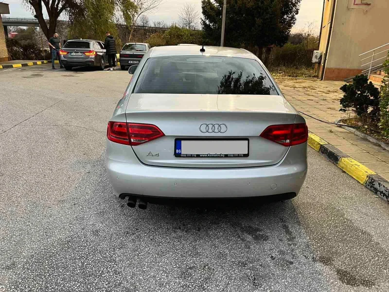 Audi A4 1.8TFSI, снимка 4 - Автомобили и джипове - 48071324