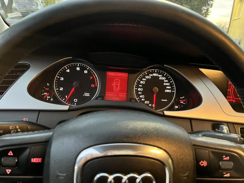 Audi A4 1.8TFSI, снимка 12 - Автомобили и джипове - 48071324