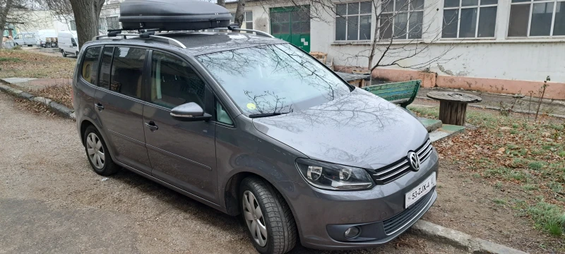 VW Touran 1.6tdi, снимка 4 - Автомобили и джипове - 49083058