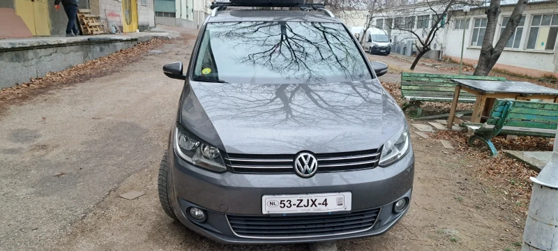 VW Touran 1.6tdi, снимка 1 - Автомобили и джипове - 49083058