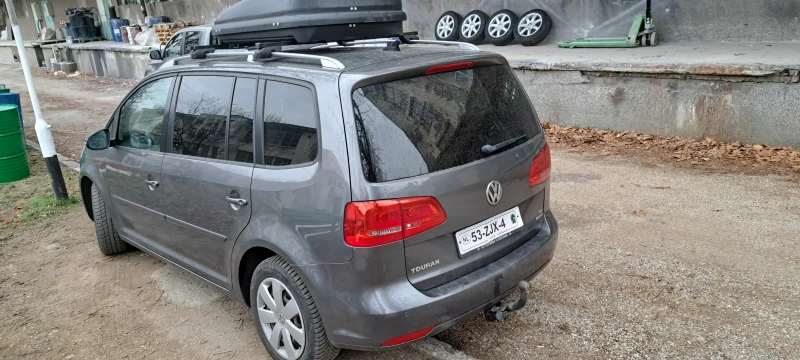 VW Touran 1.6tdi, снимка 5 - Автомобили и джипове - 49083058