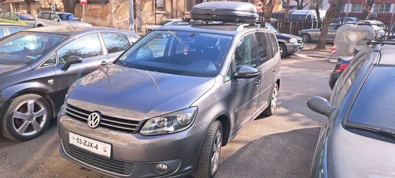 VW Touran 1.6tdi, снимка 2 - Автомобили и джипове - 49083058