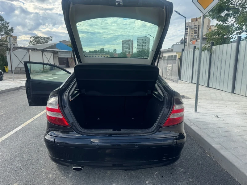 Mercedes-Benz C 200 1.8i, снимка 8 - Автомобили и джипове - 50396110