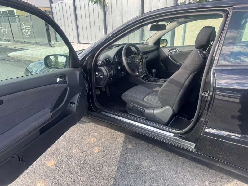 Mercedes-Benz C 200 1.8i, снимка 6 - Автомобили и джипове - 50396110