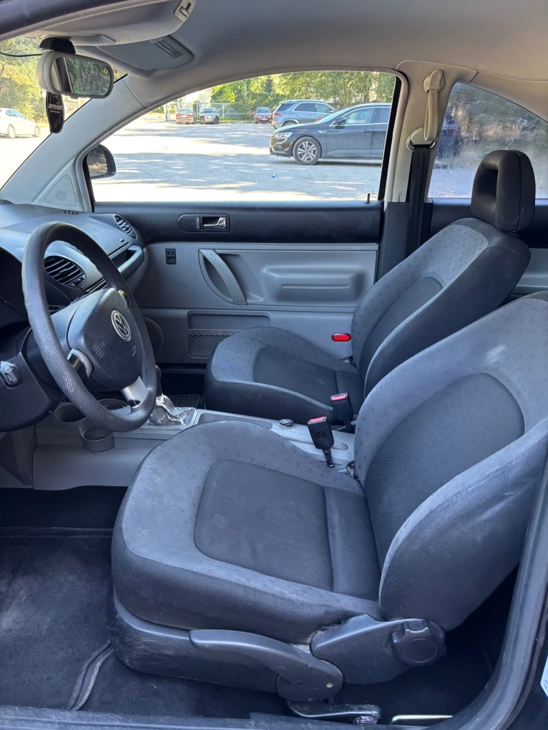 VW Beetle 2.0 i, снимка 9 - Автомобили и джипове - 52695001