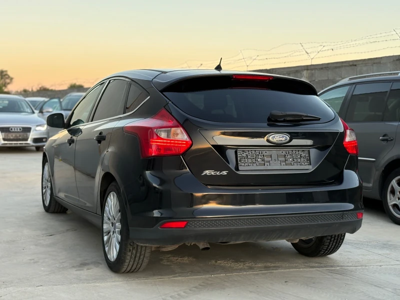 Ford Focus 1.6 TDCi* 115кс* Keyless* Navi* Bluetooth* EURO5B*, снимка 5 - Автомобили и джипове - 51768925