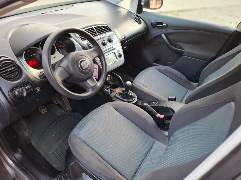 Seat Altea XL 1.6i * ГАЗ * КЛИМАТИК * РЕГИСТРИРАН * ИТАЛИЯ , снимка 13 - Автомобили и джипове - 52287410