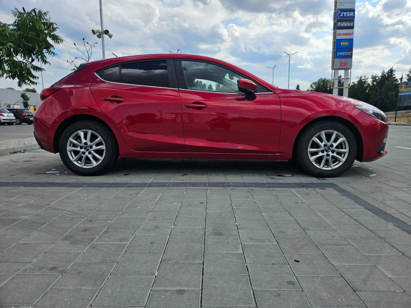 Mazda 3, снимка 4 - Автомобили и джипове - 52471937