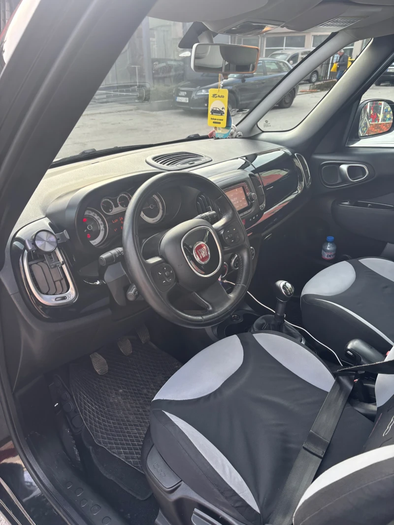 Fiat 500L, снимка 4 - Автомобили и джипове - 52592318