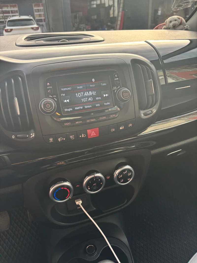 Fiat 500L, снимка 3 - Автомобили и джипове - 52592318