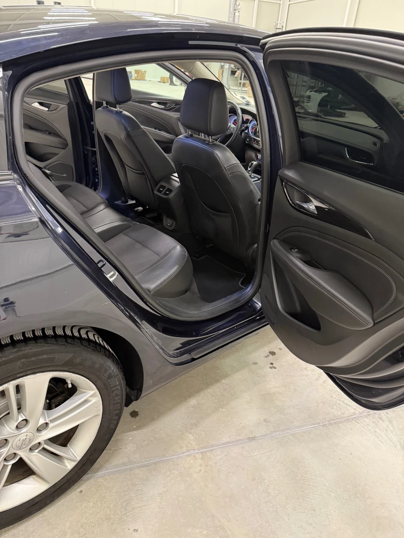 Opel Insignia B Grand Sport 2.0 CDTI, снимка 7 - Автомобили и джипове - 53156729