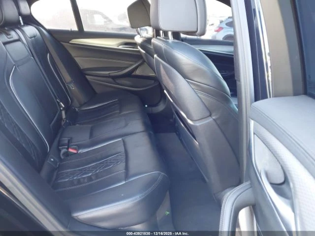 BMW 550 M550i xDrive, снимка 11 - Автомобили и джипове - 53080359