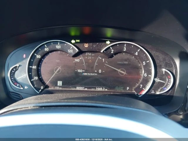 BMW 550 M550i xDrive, снимка 12 - Автомобили и джипове - 53080359