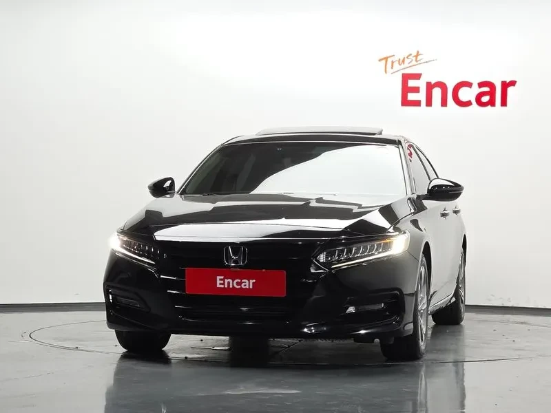 Honda Accord 1.5 TURBO , снимка 3 - Автомобили и джипове - 55716443
