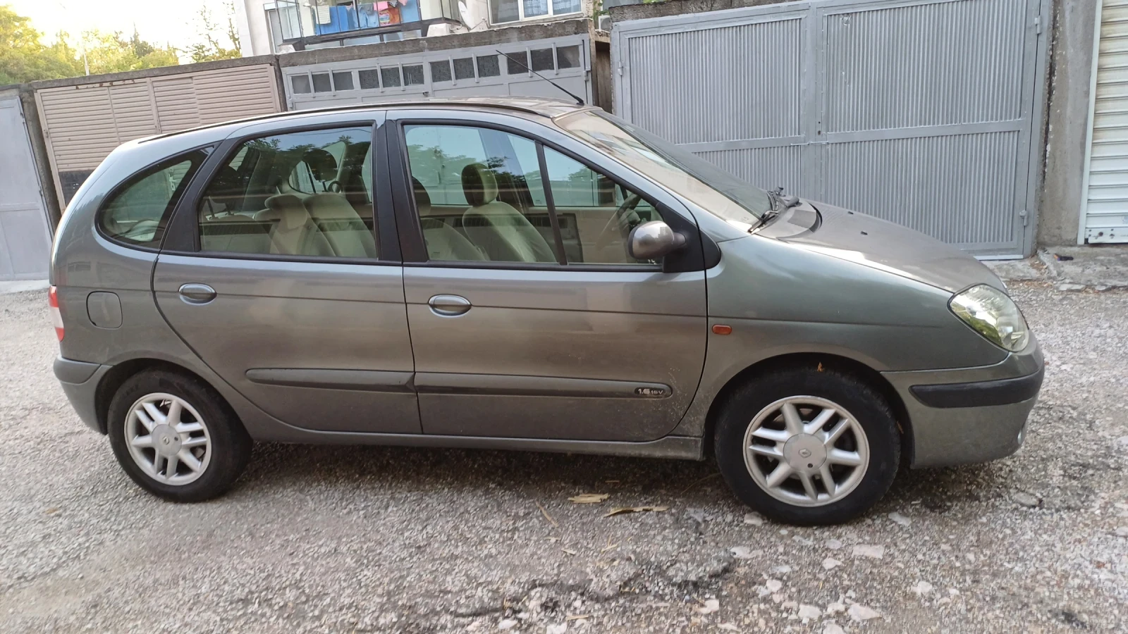 Renault Scenic  - изображение 10