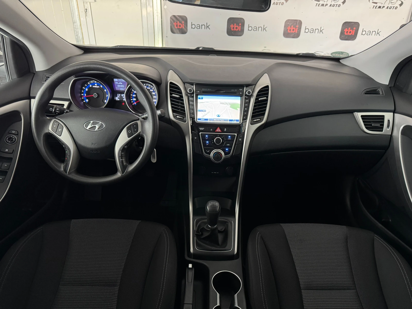 Hyundai I30 1.4I* 99к.с* НАВИ.* СЕРВИЗНА КНИЖКА С ПЪЛНА ИСТОРИ - изображение 9