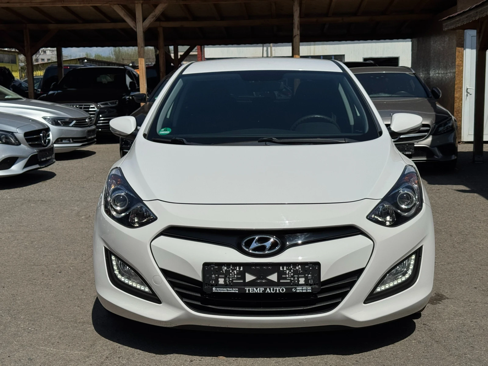 Hyundai I30 1.4I* 99к.с* НАВИ.* СЕРВИЗНА КНИЖКА С ПЪЛНА ИСТОРИ - изображение 2