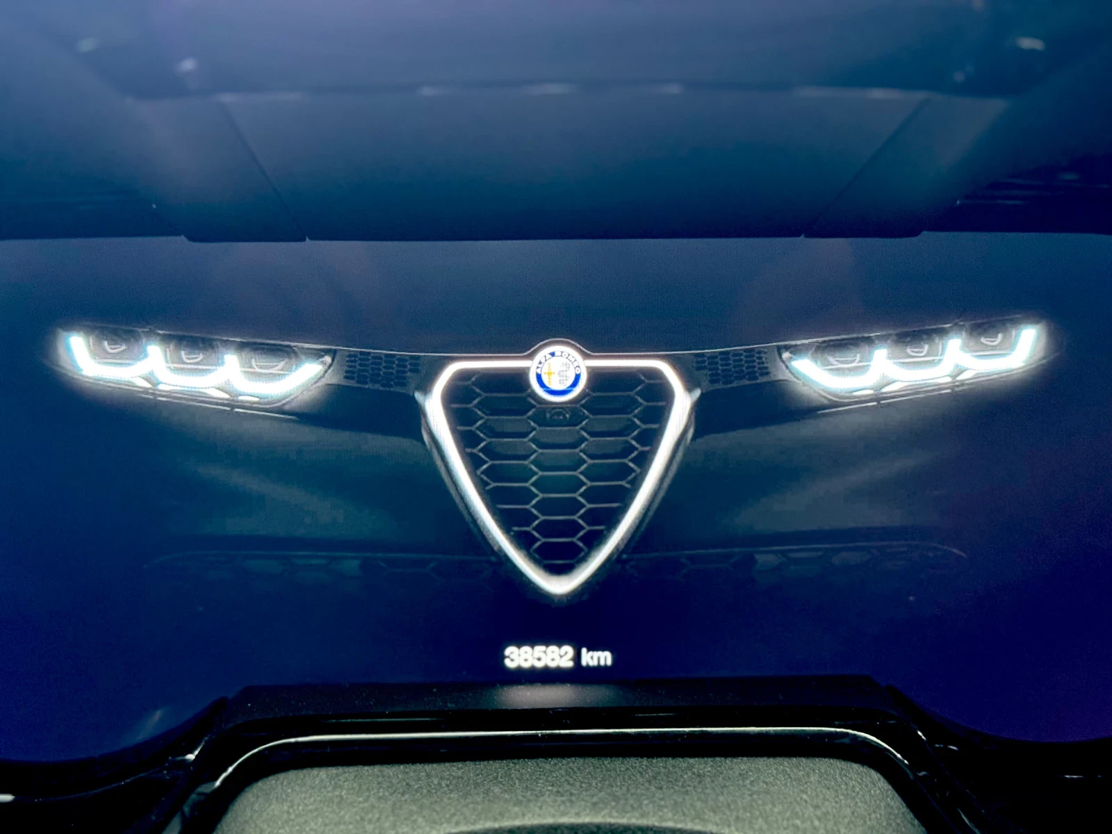 Alfa Romeo Tonale 1-ви Собственик * В ГАРАНЦИЯ до 01.2028г.*  - изображение 6