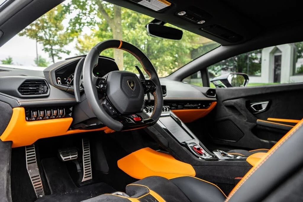 Lamborghini Huracan * АВТО КРЕДИТ* ЦЕНА ДО БГ * СЕРВИЗНА ИСТОРИЯ *  - изображение 10