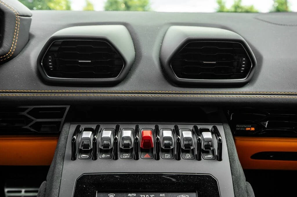 Lamborghini Huracan *  *    *   *  | Mobile.bg   15